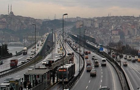 Haliç Köprüsü Trafiğe Kapatıldı