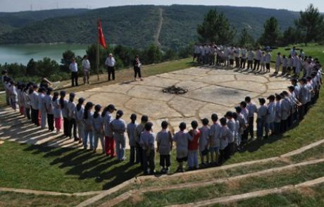 Haydi, Öğrenciler İzci Kampı'na!