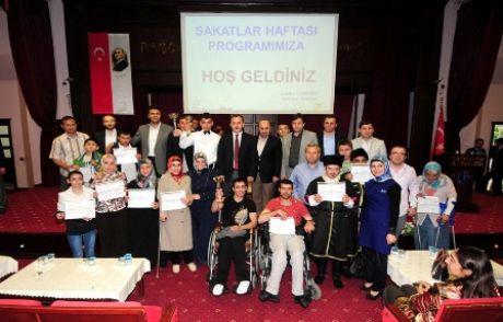 Abese Suresi Engellilerin Madalyasıdır