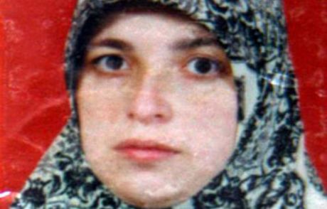Hamile Kadın Halı Asarken Akıma Kapıldı