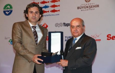 Büyükşehir'e Mavi Yunus Ödülü Verildi