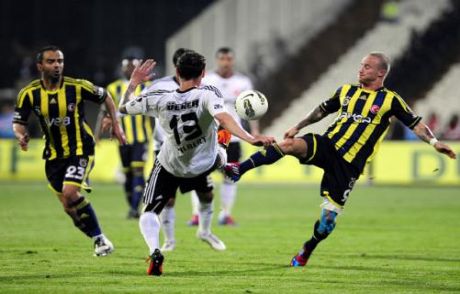 Fener'e Kartal Pençesi!