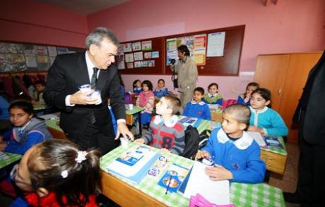 İzmir, Sütte 'yeni Modele' Hazırlanıyor