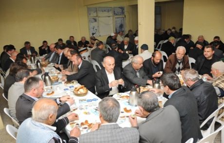Başkan Çelikbilek Komşularına Misafir Oldu