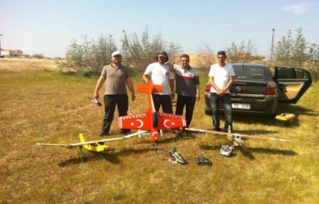 Karasu'da İlk Uçak Yarışı Yapıldı