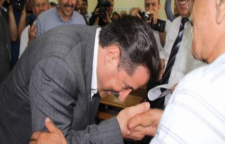 Bakan Çelik'e Karne Sürprizi