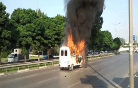 Servis Şoförleri Eylem Yaptı