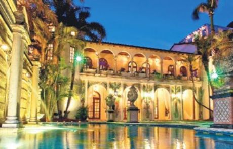 Versace İmzalı Malikaneye Rekor Fiyat