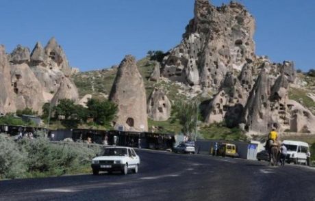 Sıcaktan Asfalt Eridi