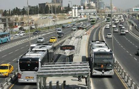 Topbaş'a Metrobüs İle İlgili 9 Soru!
