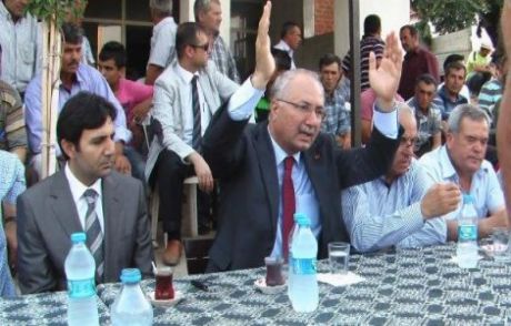 Vali Patlamayı Araştırıyor