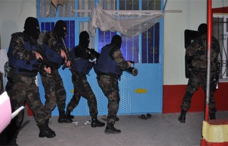 400 Polis Ve Asker Şafak Operasyonu Yaptı