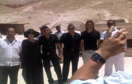 Angelina Jolie Mısır'da Saklanacak!