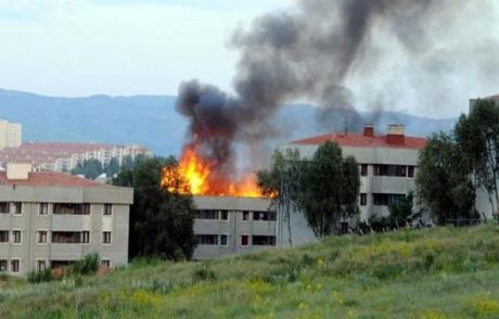 Tbmm Lojmanlarında Yangın