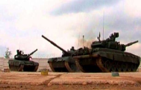 Moskova'da Tanklarla Bale Şov