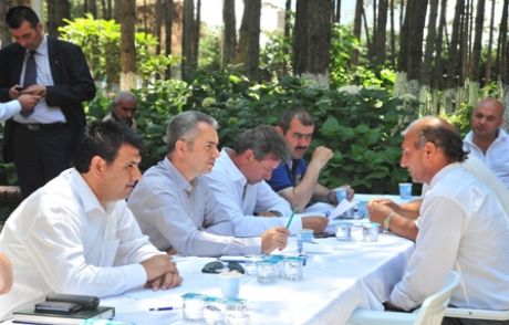 Başkan Makamını Çamlığa Taşıdı