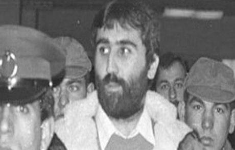 Özal'a Sıkarken Yerde Yatan Kimdi?