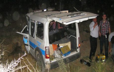 Polis Aracı Ciple Çarpıştı: 3'ü Polis, 4 Yaralı