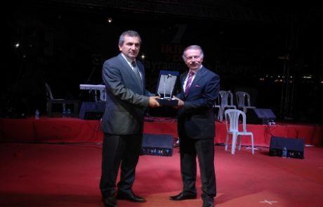 Bayrampaşa Yılın Babasını Seçti