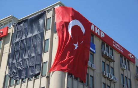 Mhpden Siyah Bayraklı Protesto
