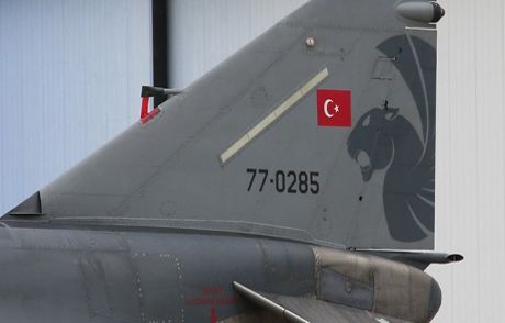 Suriye: Türk Jeti Sınırdan 1 Km İçeri Girdi