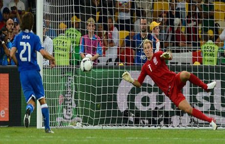Dünya Pirlo'nun Penaltısını Konuşuyor