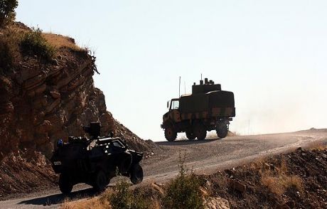 Sınır Bölgelerine Askeri Sevkiyat