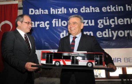 İzmir'e 100 Yeni Otobüs Daha Geliyor