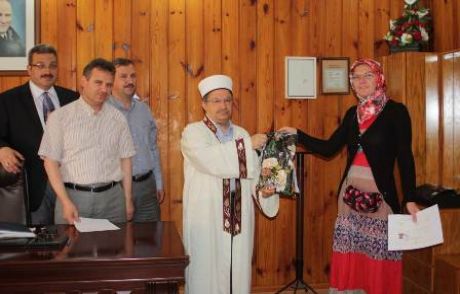 Moldovalı Kadın İslam'ı Seçti!