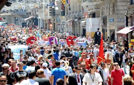 İstanbul Shopping Fest İçin Elele!