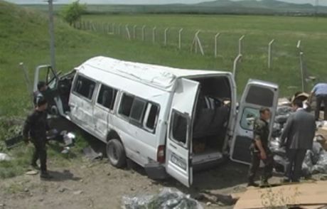Özel Harekat Polisleri Kaza Yaptı