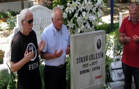 Beşiktaş, Efsanesini Mezarı Başında Andı