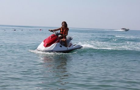 Kitabın Sefasını Jet Ski De Sürdü
