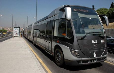 Beylikdüzü Metrobüs Seferleri Başladı