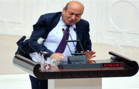Bardak, Kaplan'a Pahalıya Mal Oldu