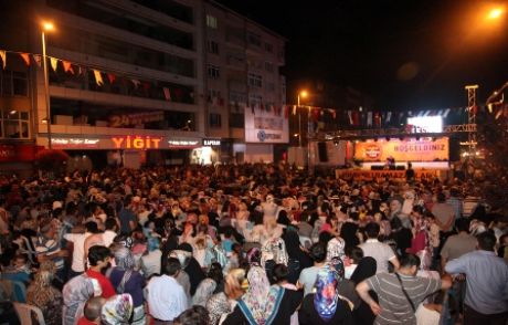 Ramazan Ruhu Kent Meydanı'nda