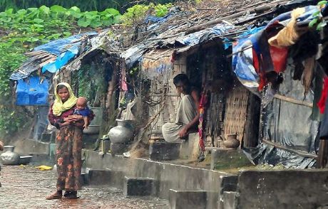 Arakan'da Etnik Ve Dini Şiddet Yaşanıyor
