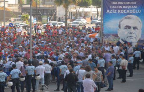 İzmir'de Yolsuzluk Davası Başladı