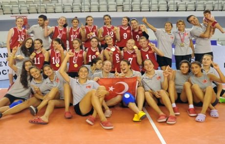 Küçük Kız Milli Takım Balkan Şampiyonu