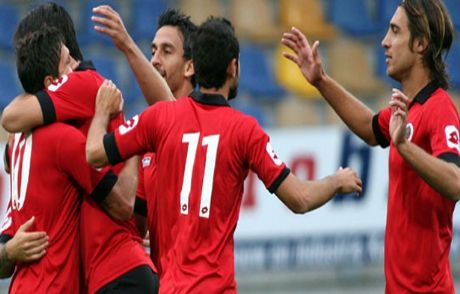 Gençlerbirliği Waalwijk'i Rahat Geçti