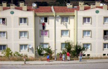 Üvey Baba Dayağı Canından Bezdirdi