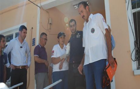 Suriyeli Sığınmacılar Kimlik Soran Polisi Vurdu