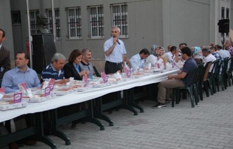 İftarlarını Milletvekili Ve Başkanla Birlikte Açtılar