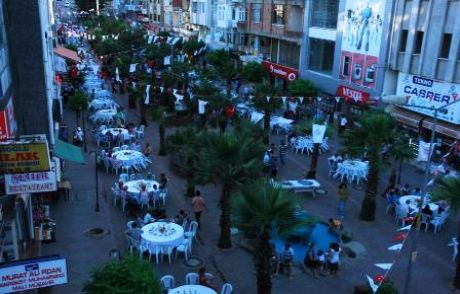 Karasu Belediyesi 2500 Kişiye İftar Verdi