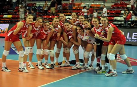 Genç Kızlar Final Arıyor