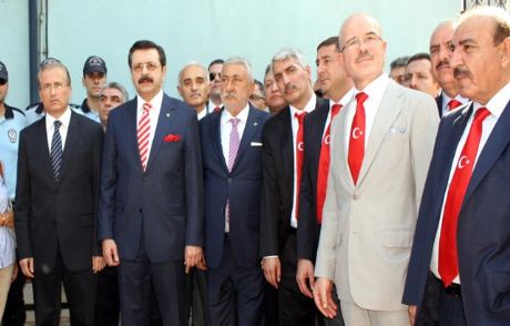 Gaziantep'te Kravatlı Mesaj