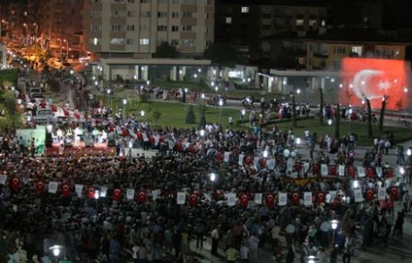 Gökçe'den Meydanda Şiir Resitali