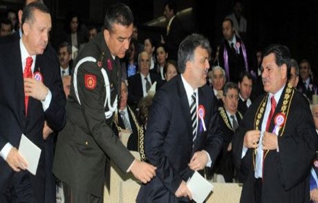 Yaş'ta 3 Komutana Sürpriz Karar