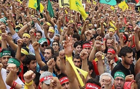 Binlerce Lübnanlı Filmi Protesto Etti