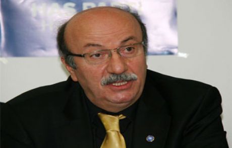 Bekaroğlu Numan Kurtulmuş'a 'firavun' Dedi